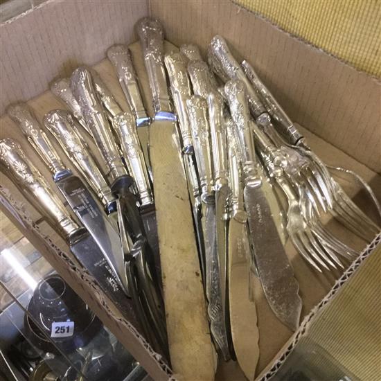 26 pieces of silver handled Kings pattern cutlery